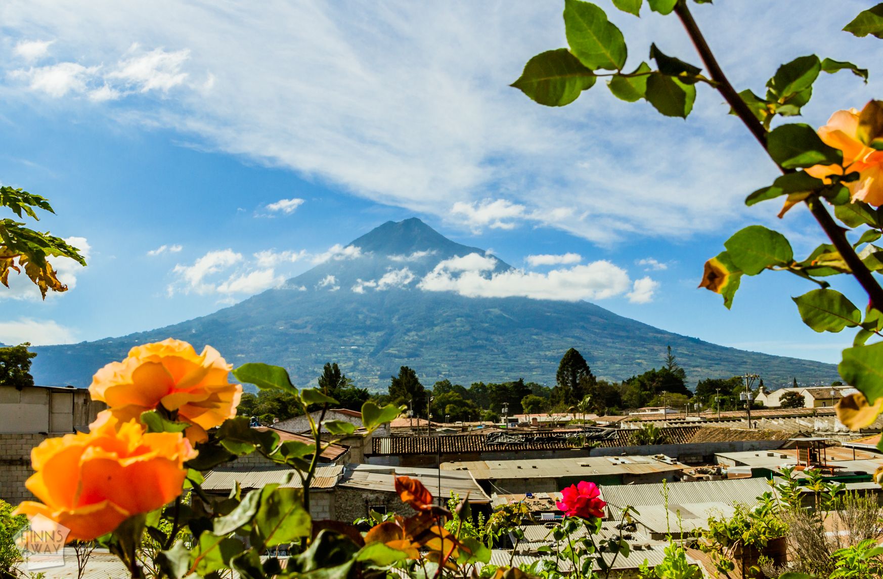 Vulcano views in Antigua Guatemala | FinnsAway Travel Blog