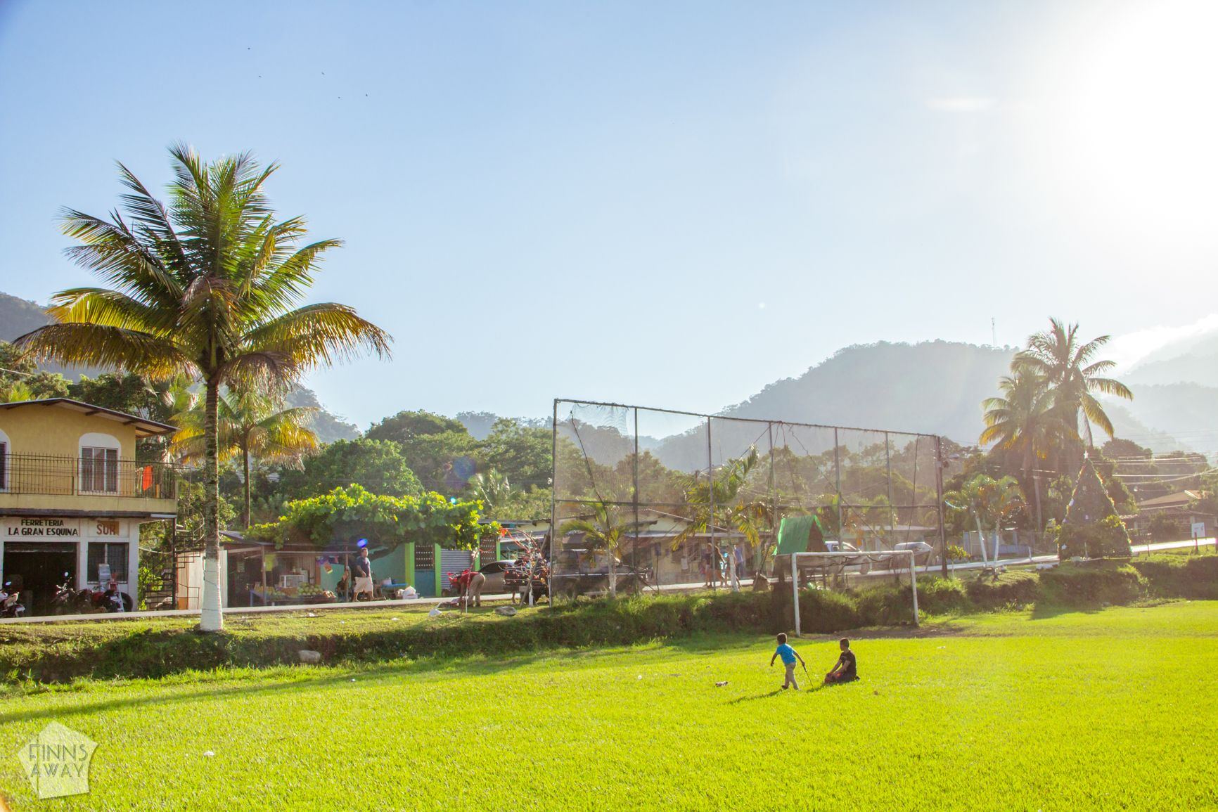 Los Naranjos village | Lago de Yojoa Lake, Honduras | FinnsAway Travel Blog