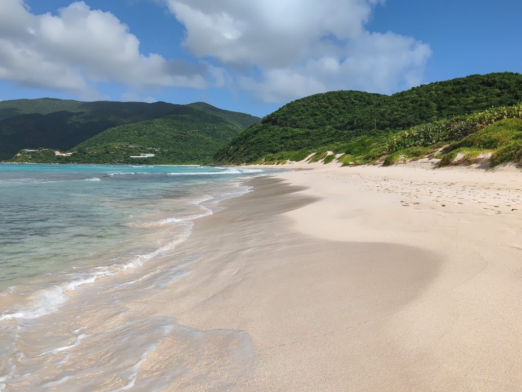 Savannah Bay | Stunning beaches of Virgin Gorda in the British Virgin Islands | Elämää Nomadina blog