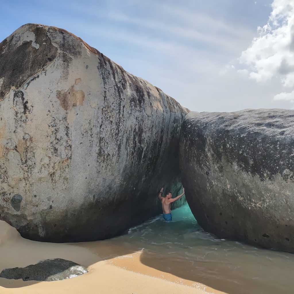 Boulder field at Devil’s Bay | Stunning beaches of Virgin Gorda in the British Virgin Islands | Elämää Nomadina blog