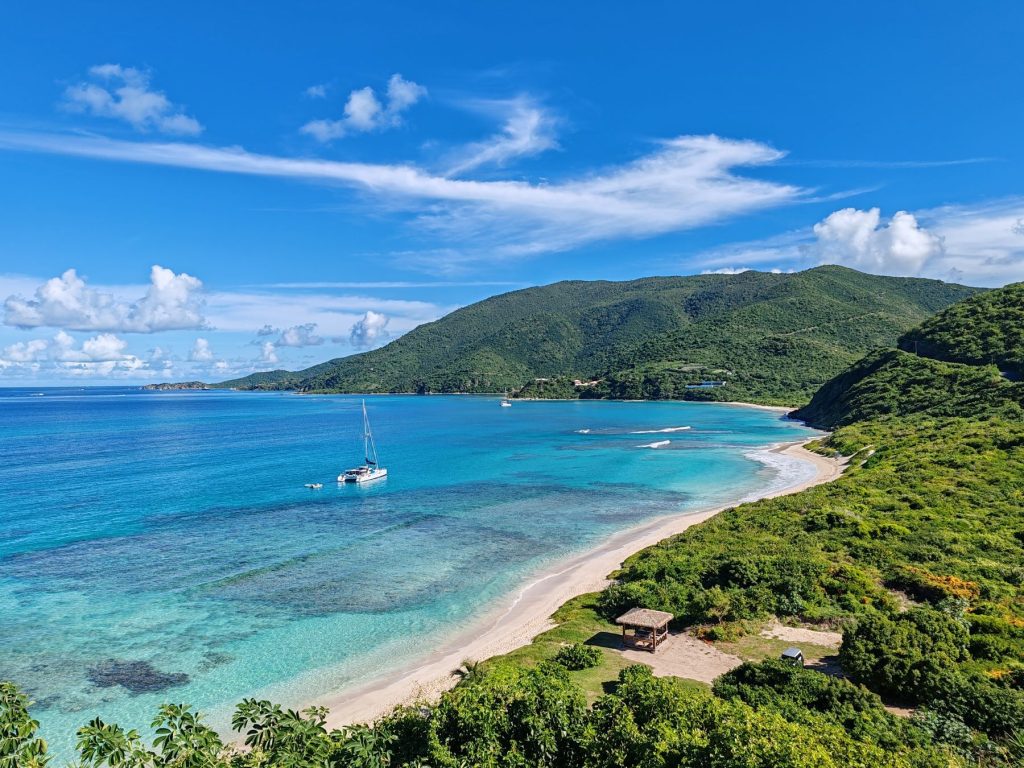 Savannah Bay | Stunning beaches of Virgin Gorda in the British Virgin Islands | Elämää Nomadina blog