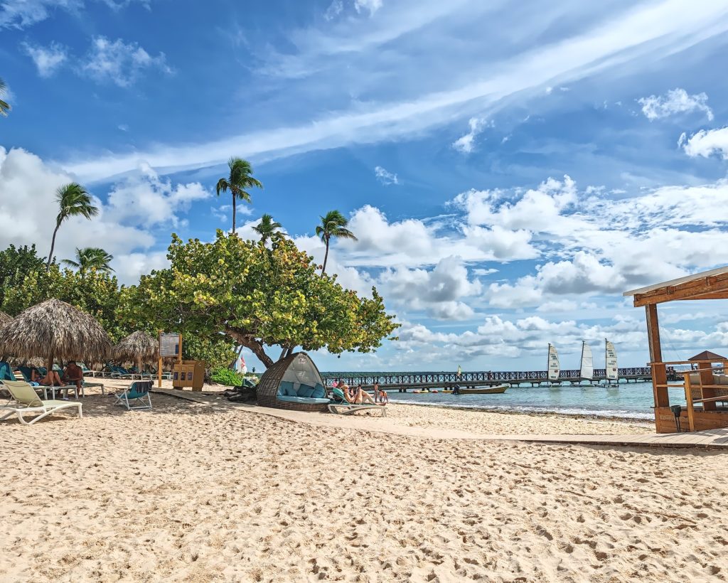 Beach scenery, Dominicus | Dominican Republic | Elämää Nomadina