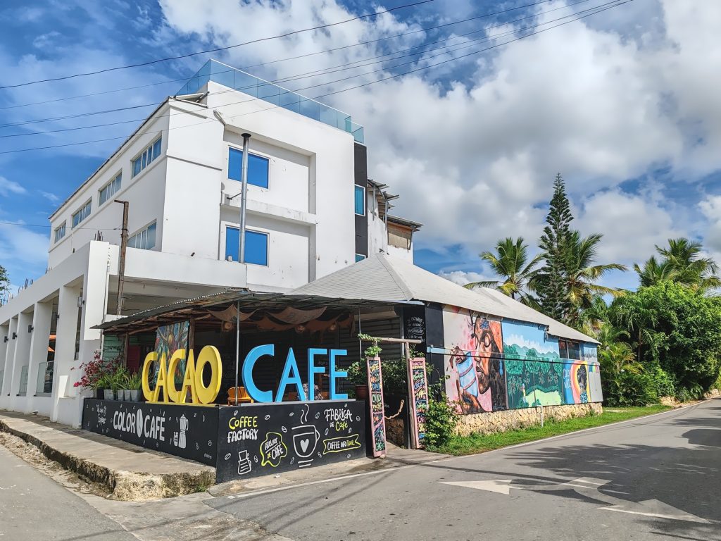 Color Cafe, Dominicus | Dominican Republic | Elämää Nomadina