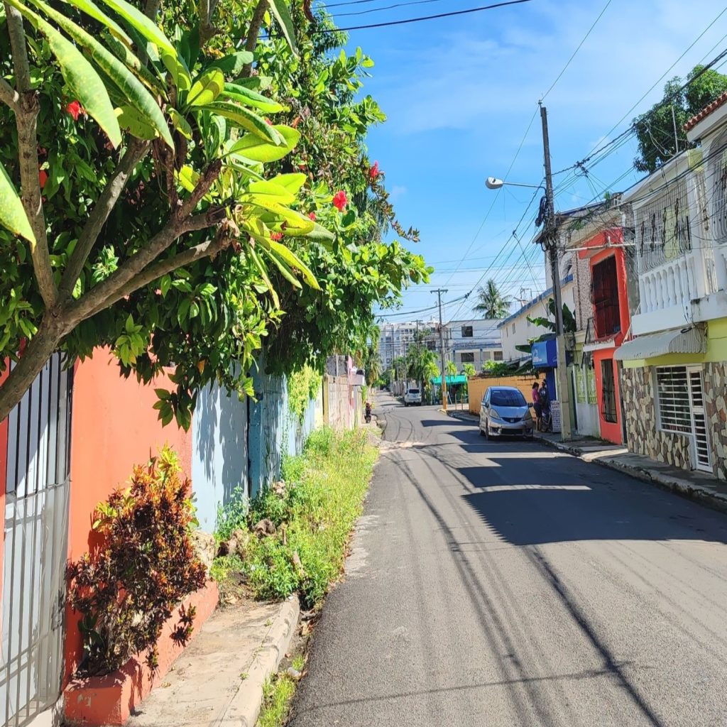 Main street in Boca Chica | Dominican Republic; Boca Chica and Samaná Peninsula | Elámää Nomadina blog