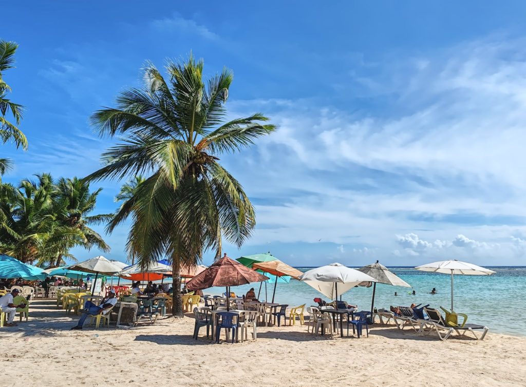 Boca Chica beach | Dominican Republic; Boca Chica and Samaná Peninsula | Elámää Nomadina blog