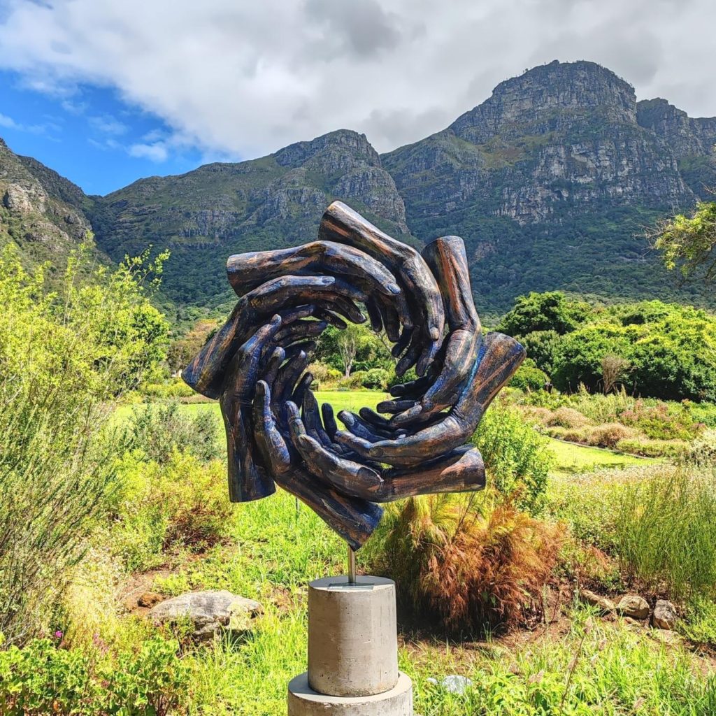 Sculpture in Kirstenbosch Botanical Garden | Cape Town is South Africa's most beautiful city destination | Elämää Nomadina blog