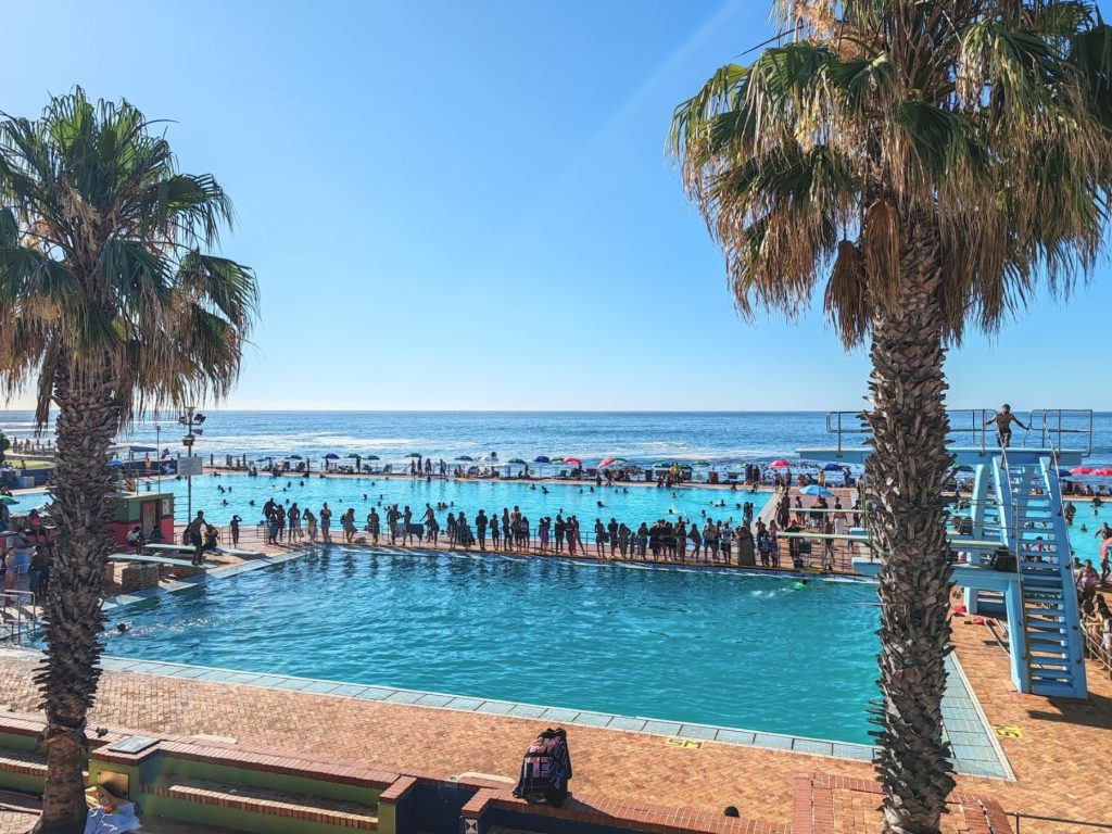 Outdoor swimming pool in Sea Point | Cape Town is South Africa's most beautiful city destination | Elämää Nomadina blog