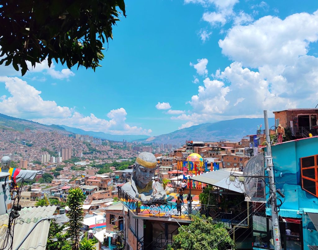 Comuna 13, Medellín | Colombia | Elämää Nomadina blog