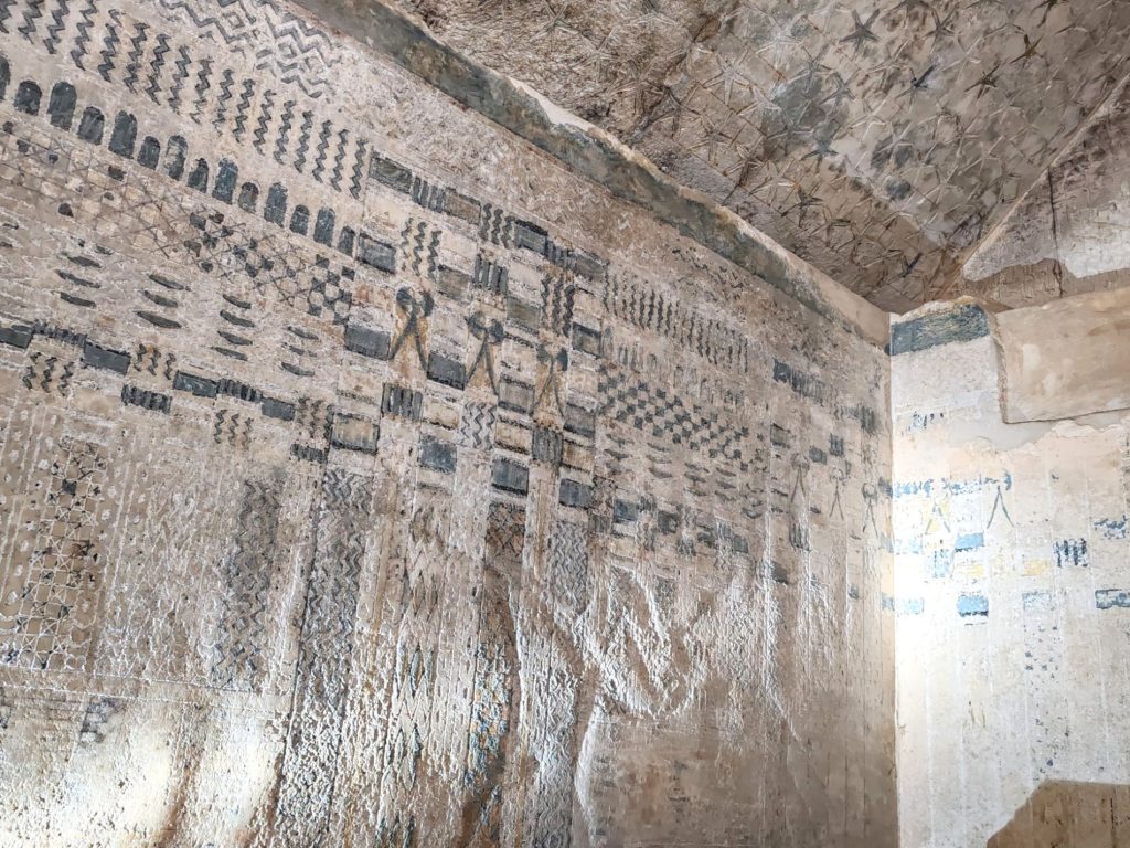 koristeellinen hautakammio Unasin pyramidissa Sakkarassa | Giza ja Kairo, Egypti | Elämää Nomadina