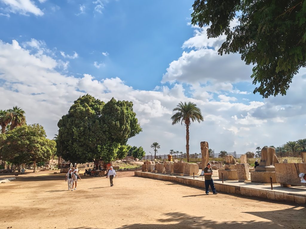 Memphisin ulkoilmamuseo | Giza ja Kairo, Egypti | Elämää Nomadina