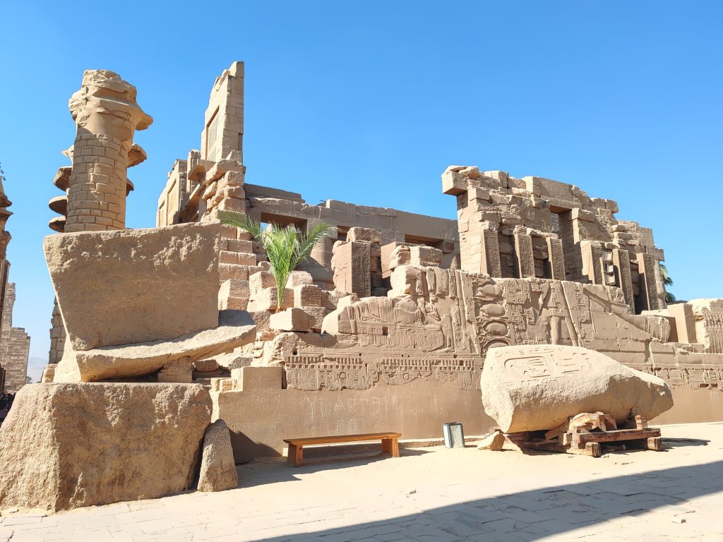 Karnakin temppelialue | Luxor, Egypti | Elämää Nomadina
