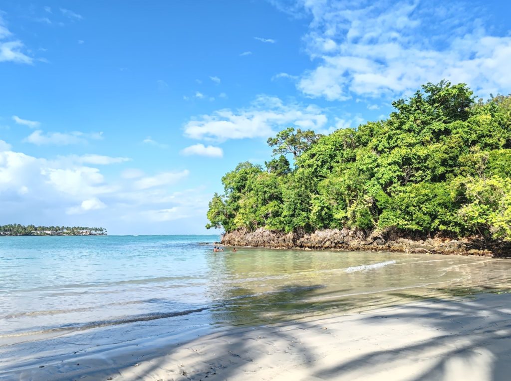 Playa Bonita, Las Terrenas | Dominican Republic; Boca Chica and Samaná Peninsula | Elámää Nomadina blog