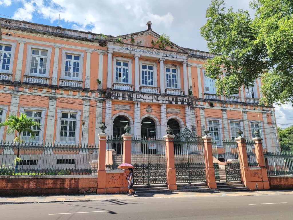 Manaus | Brazil | Amazon riverboat from Manaus to Santarém to Belém | Life as a Nomad