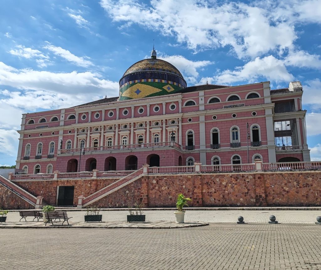 Manaus, Teatro Amazonas oopperatalo | Brasilia | Amazon jokilaivalla Manaus - Santarem - Belem | Elämää Nomadina