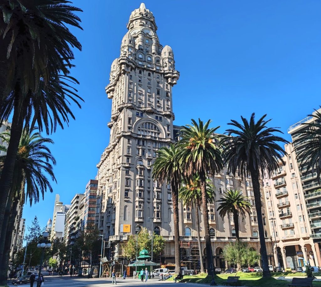 Palacio Salvo | Montevideo | Uruguay | Elämää Nomadina blogi