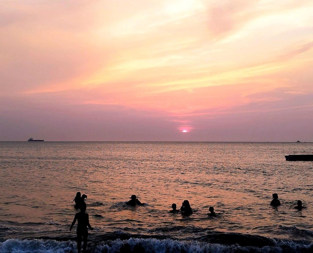 Sunset in Santa Marta | Colombia | Elämää Nomadina blog