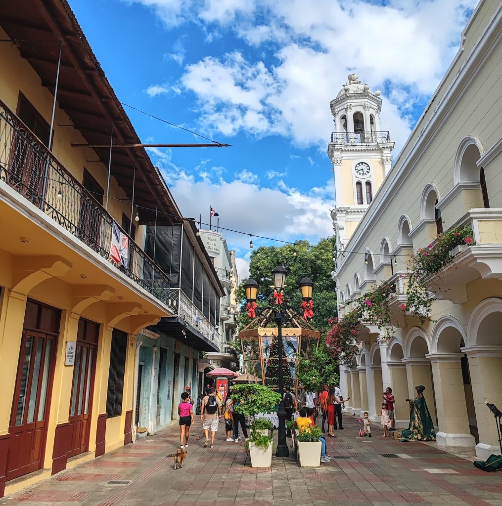 Kaupungintalo | Santo Domingon hurmaava Ciudad Colonial | Elämää Nomadina blogi