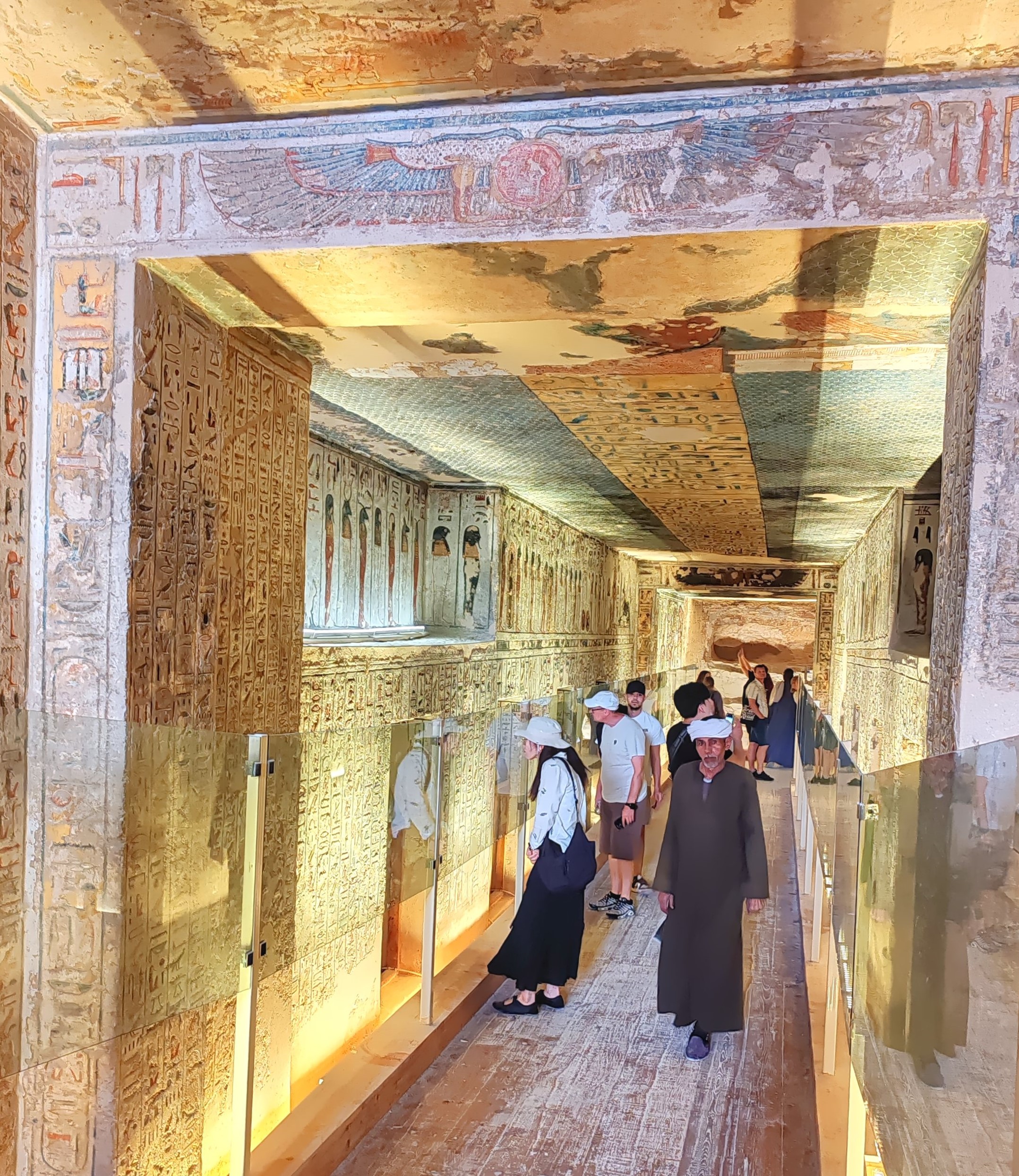 valley-of-the-kings-luxor-egypt-finnsaway-2024-0040-finnsaway-blog