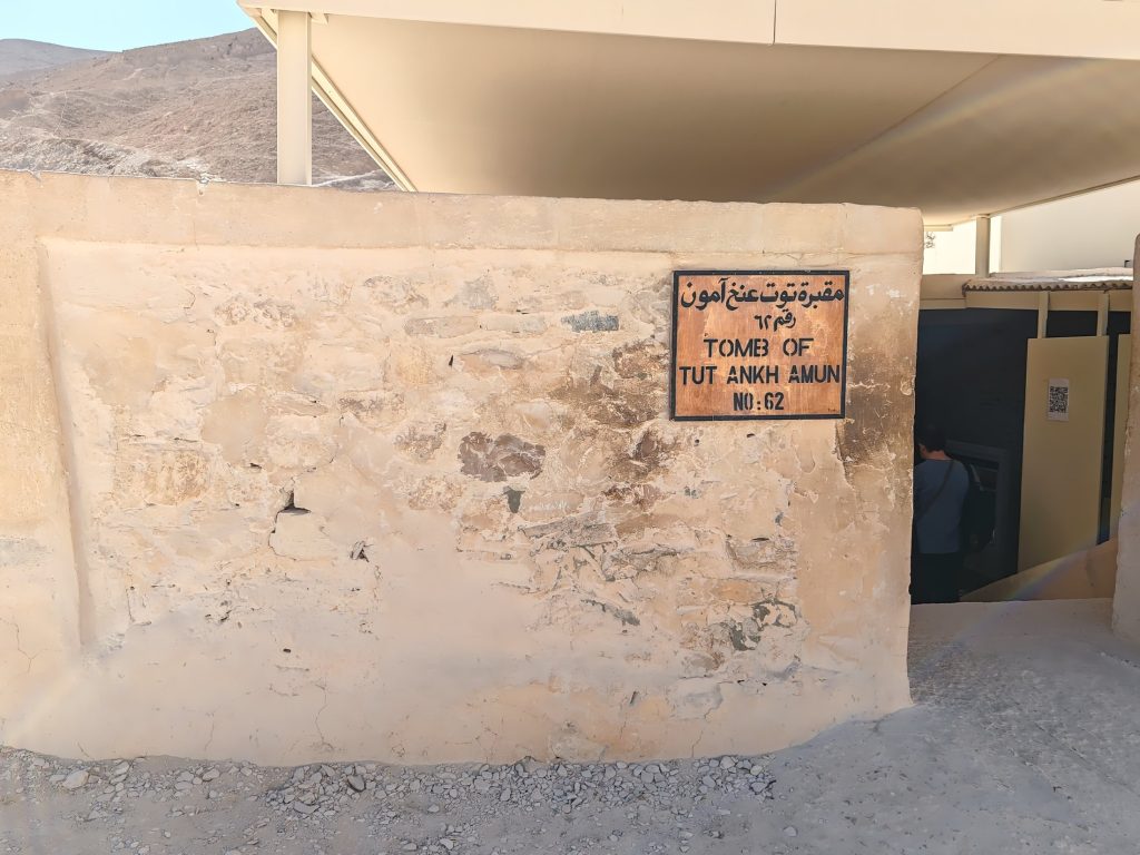 Tutankhamonin haudan sisäänkäynti | Kuninkaiden laakso, Luxor, Egypti | Elämää Nomadina