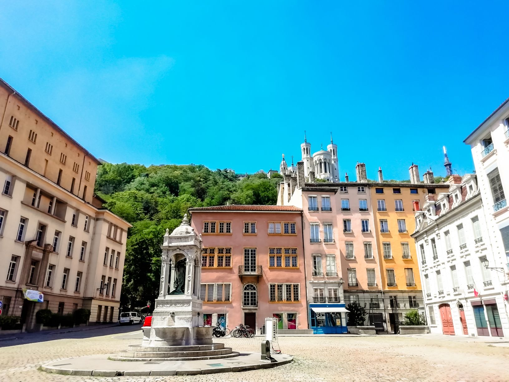 Vieux-Lyon district | Short travel guide to Lyon, France | FinnsAway Travel Blog