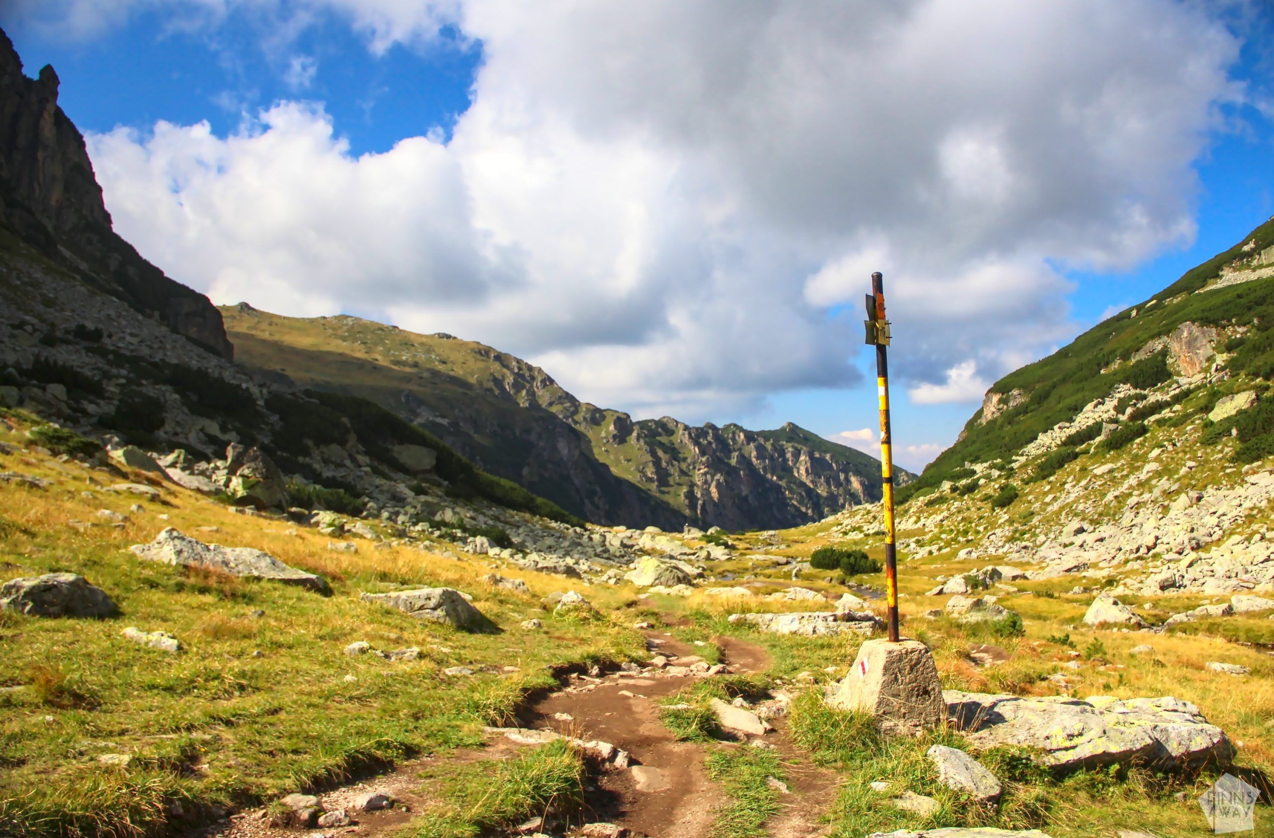 Hiking trail and trail mark | Hiking in Rila Mountains, Bulgaria | FinnsAway blog