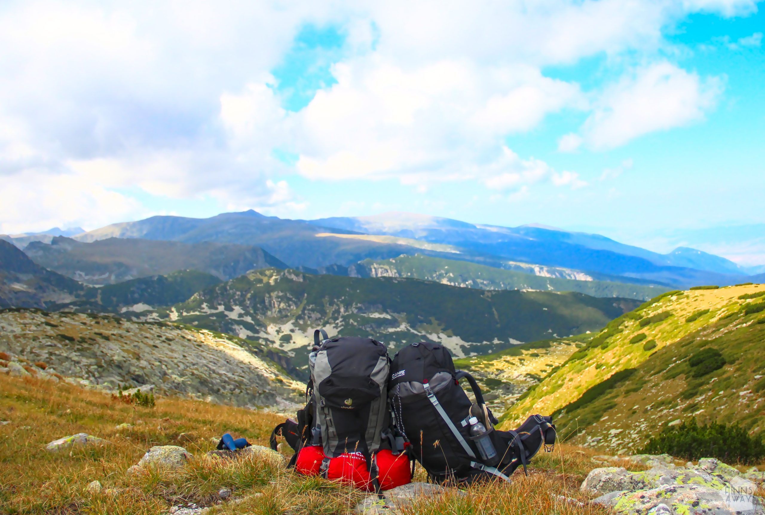 Backpacks with a mountain view | Hiking in Rila Mountains, Bulgaria | FinnsAway blog