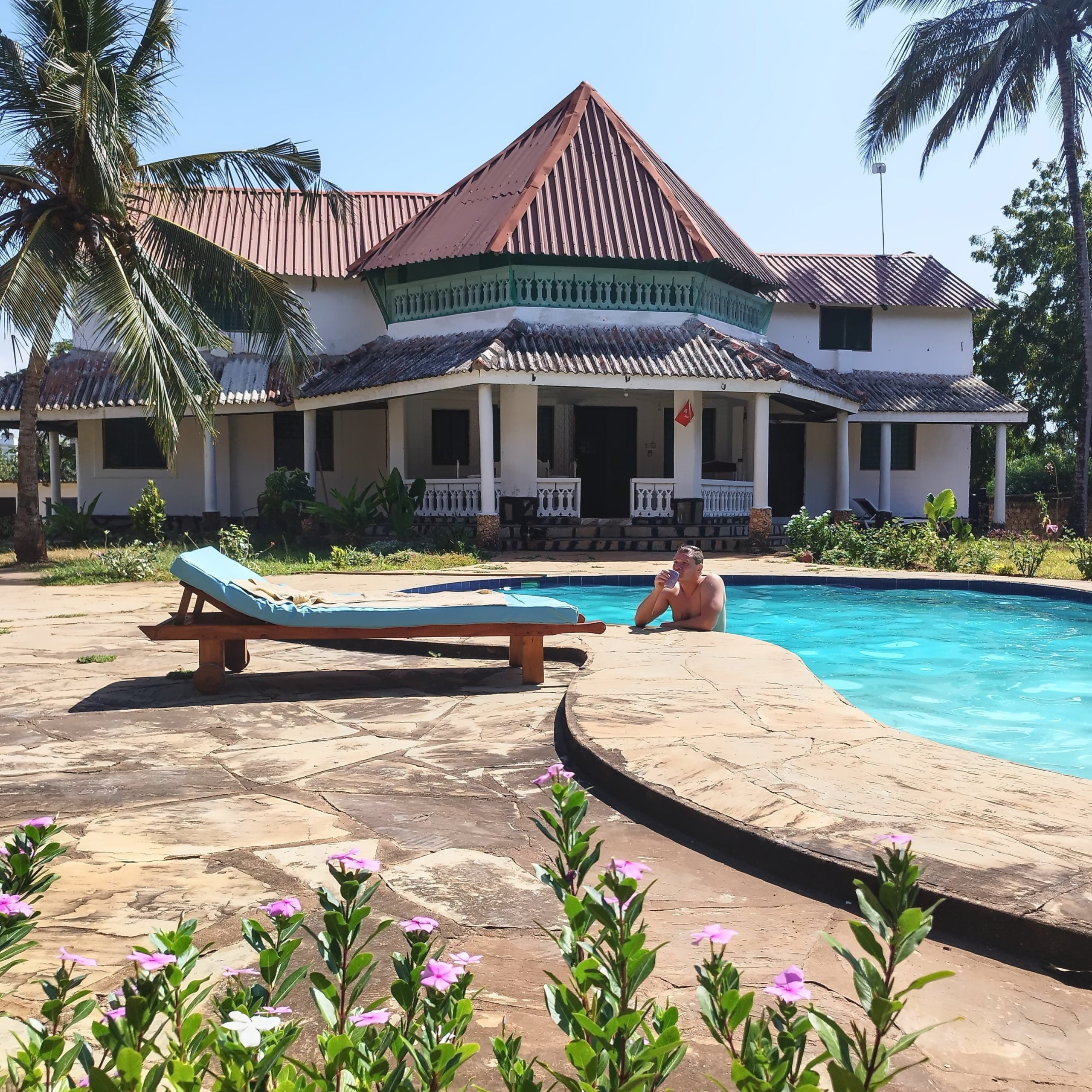 Swimming pool in Diani | Postcards from Mombasa and Diani Beach | FinnsAway Nomadic Travels