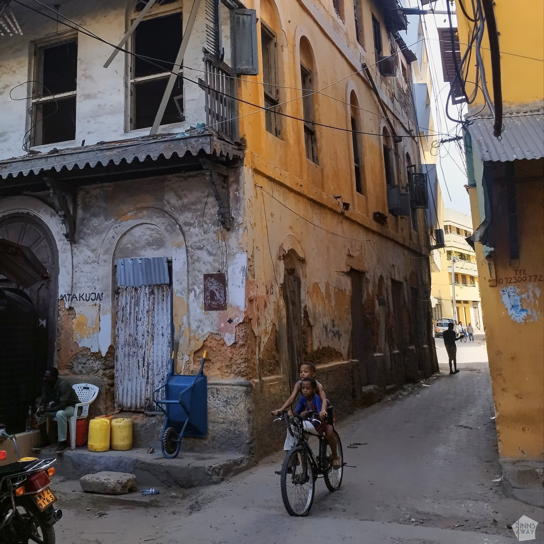 Kids on a bike in Old Mombasa | Postcards from Mombasa and Diani Beach | FinnsAway Nomadic Travels