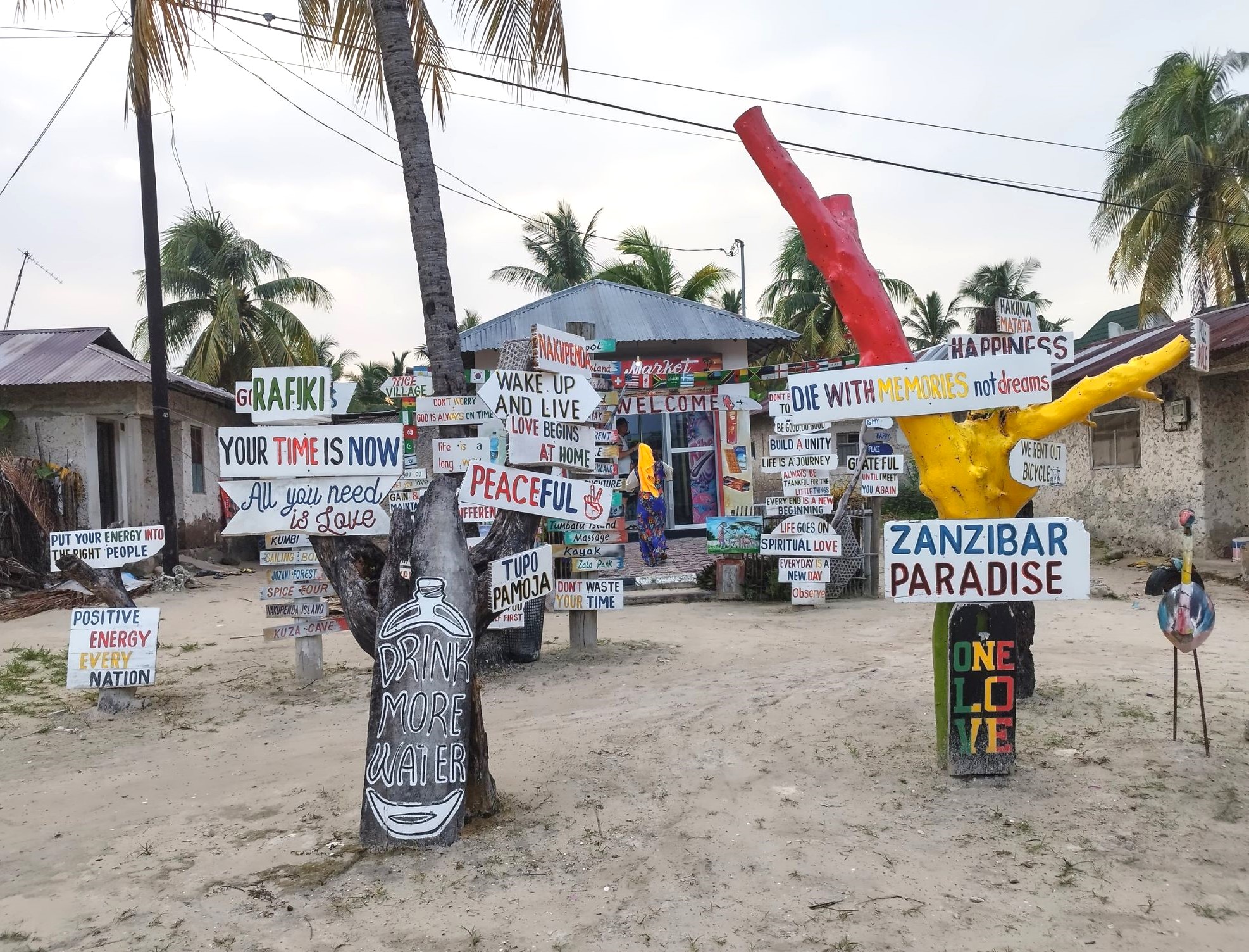 Local shop in Jambiani, Zanzibar | Tanzania | FinnsAway nomadic travels