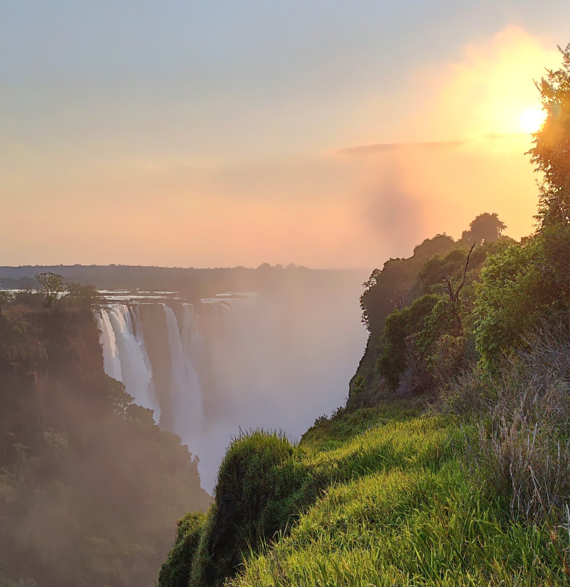Victoria Falls, Zimbabwe | FinnsAway Nomadic Life