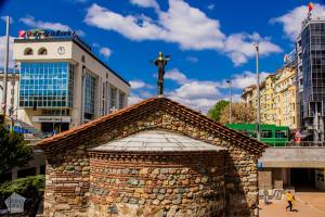 Church of St Petka of the Saddlers | City guide to Sofia | FinnsAway Travel Blog