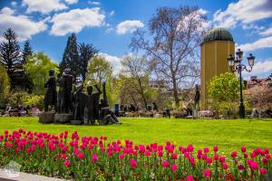 Sofia is at the same time full of history but modern, and one of the cheapest capitals in Europe. Sights from Roman ruins to communist-era. City guide to Sofia | FinnsAway Travel Blog