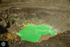 Santa Ana crater lake | Hiking Santa Ana Volcano in El Salvador | FinnsAway Travel Blog