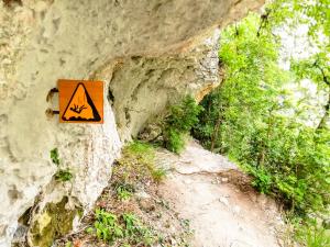 Hiking Imbut and Vidal trails in magnificent Verdon Gorge in Provence, France. | FinnsAway Travel Blog