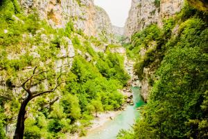 Hiking Imbut and Vidal trails in magnificent Verdon Gorge in Provence, France. | FinnsAway Travel Blog