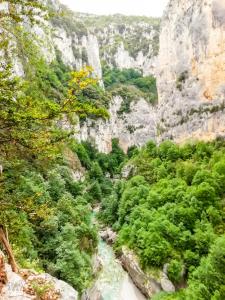 Hiking Imbut and Vidal trails in magnificent Verdon Gorge in Provence, France. | FinnsAway Travel Blog