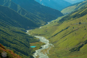 Multi-day trek from Mestia to Ushguli in Svaneti area, Georgia, is breathtaking. Hike 3-4 days in amazing views over snow-topped Caucasus mountain peaks, glaziers and Svan villages. | FinnsAway Travel Blog