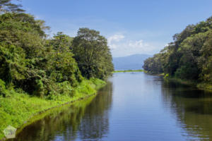 Lago de Yojoa Lake, Honduras | FinnsAway Travel Blog