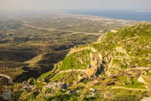 Acrocorinth | Traveling in Peloponnese