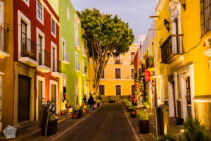 Street view in Puebla | Mexico | FinnsAway Travel Blog