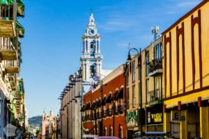 Street view in Puebla | Mexico | FinnsAway Travel Blog
