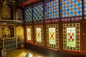 Travel to Shaki (Sheki) in northern Azerbaiajan to see royal palaces, historic caravanserais, beautiful architecture and forested mountains. | FinnsAway Travel Blog