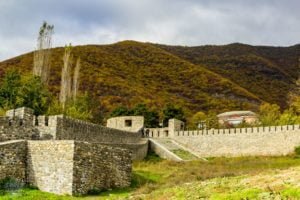 Travel to Shaki (Sheki) in northern Azerbaiajan to see royal palaces, historic caravanserais, beautiful architecture and forested mountains. | FinnsAway Travel Blog