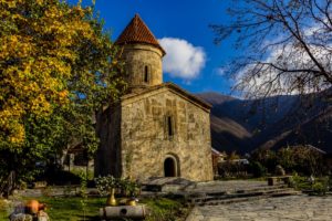 Travel to Shaki (Sheki) in northern Azerbaiajan to see royal palaces, historic caravanserais, beautiful architecture and forested mountains. | FinnsAway Travel Blog