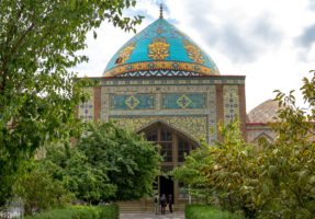City guide to Yerevan including the main sights in the city center and tips for planning your trip. What to see and do, how to get there and around the city. Plus where to find the best local craft beer. | FinnsAway Travel Blog