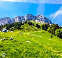 Day hike around Chamechaude, the highest peak of Chartreuse massif in eastern France, close to the city of Grenoble. What to expect and how to plan your hike. | FinnsAway travel blog
