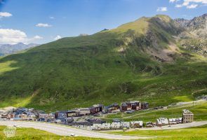 Border town El Pas de la Casa | Introducing mountainous Andorra, a microstate between France and Spain | FinnsAway Nomad Travels